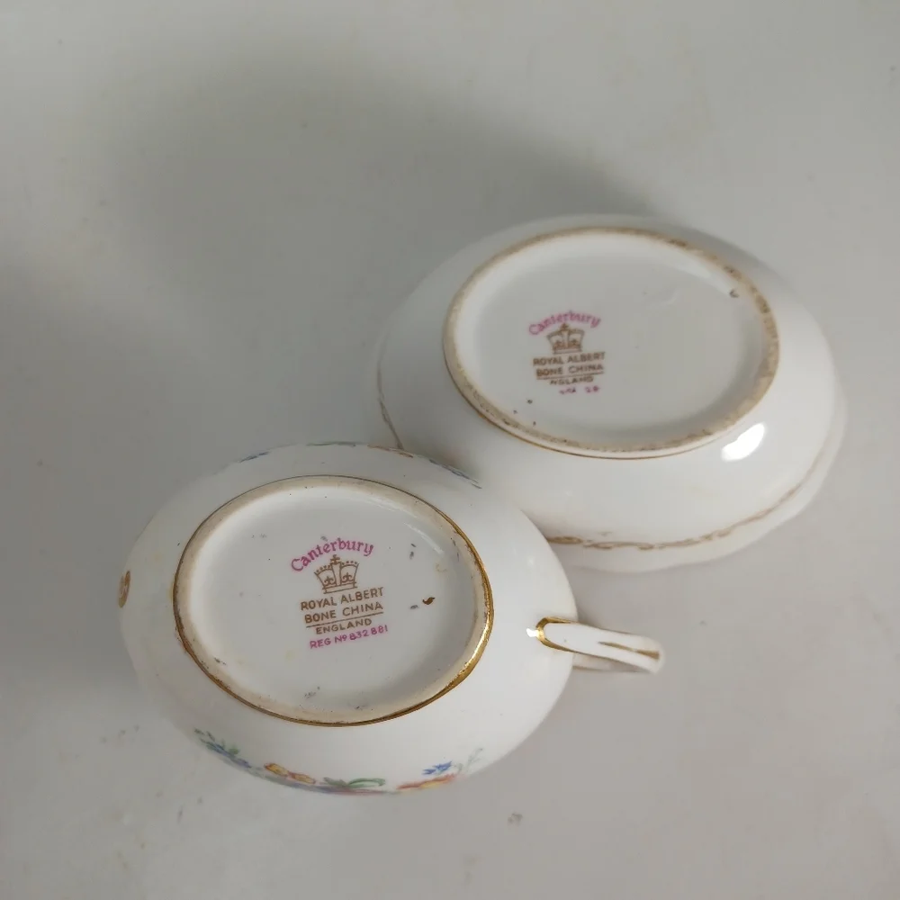 Royal Albert China Canterbury Sugar‎ and Creamer Vintage Set Bone China